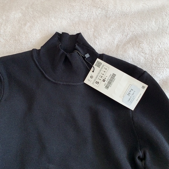 NWT Zara Open Back Turtle Neck - Picture 2 of 4